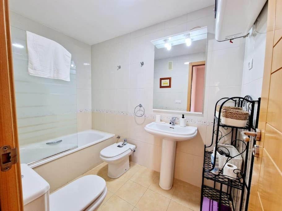 Alcantara Tower 2 Bedrooms 푸엔히롤라 외부 사진
